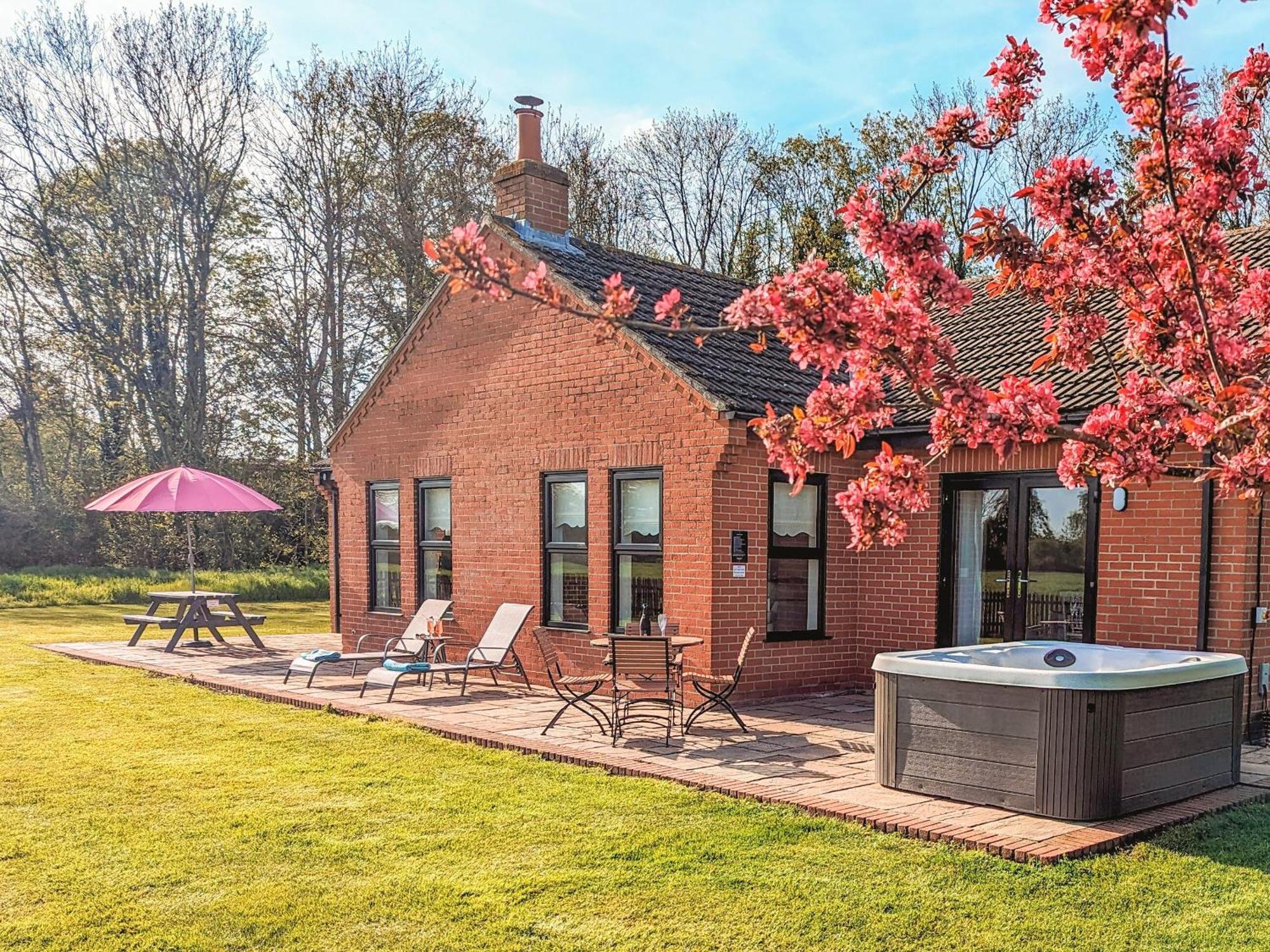Highgrove Villa Gissing Exteriör bild